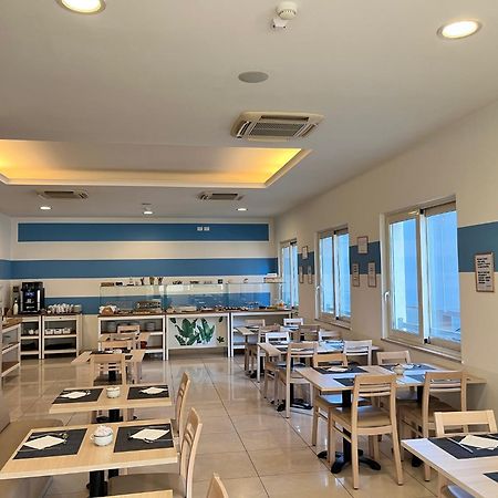 Hotel Berenice Римини Екстериор снимка