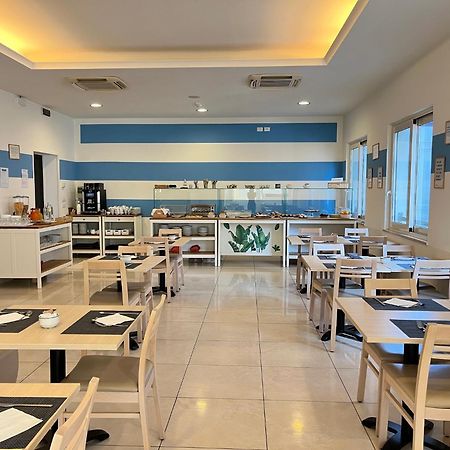 Hotel Berenice Римини Екстериор снимка